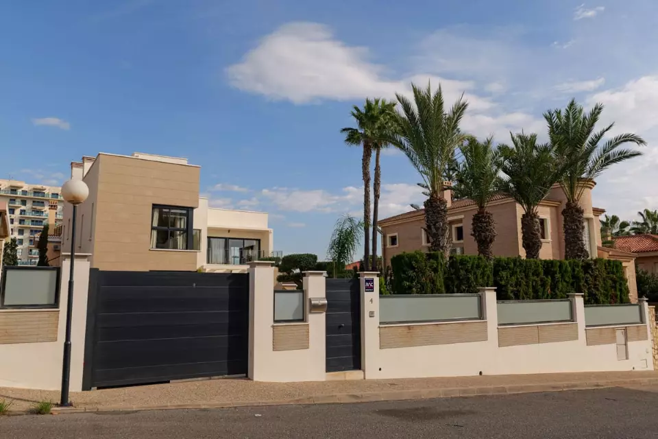 Villa La Veleta in Torrevieja - Außenansicht Foto 1