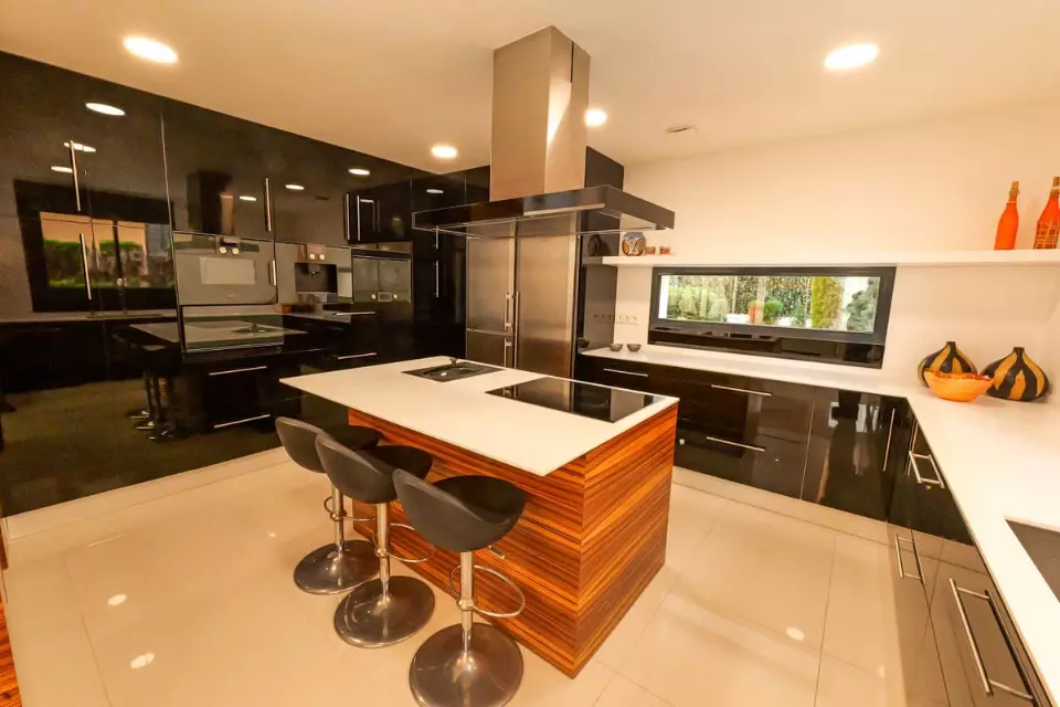 Villa La Veleta in Torrevieja - экстерьер фото 1