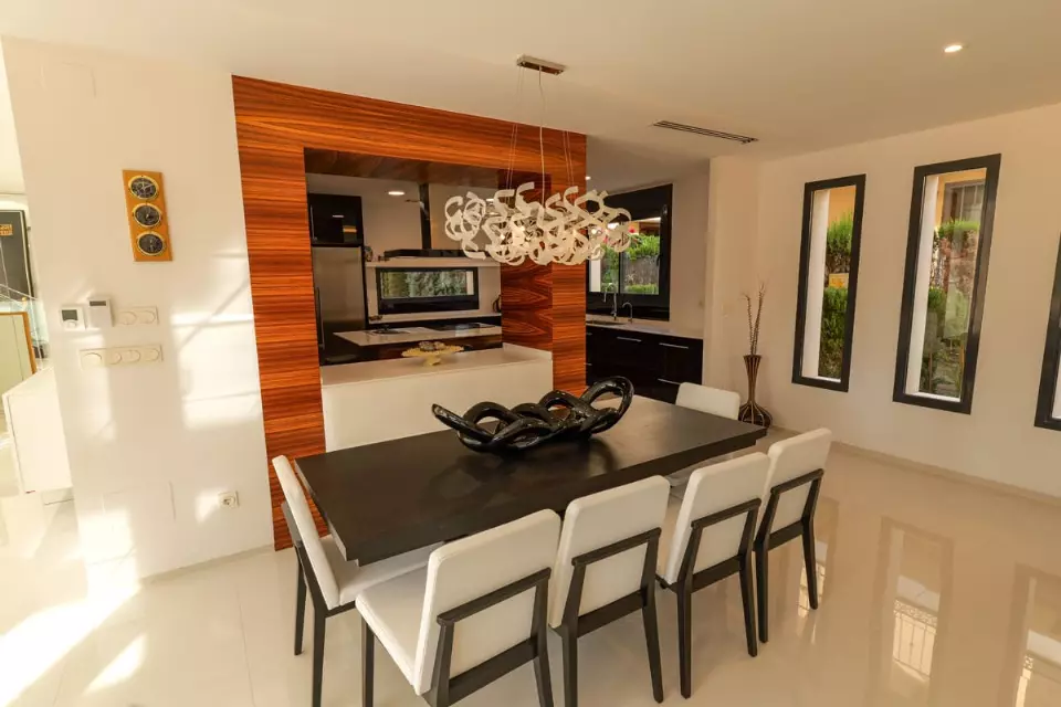 Villa La Veleta in Torrevieja - экстерьер фото 1