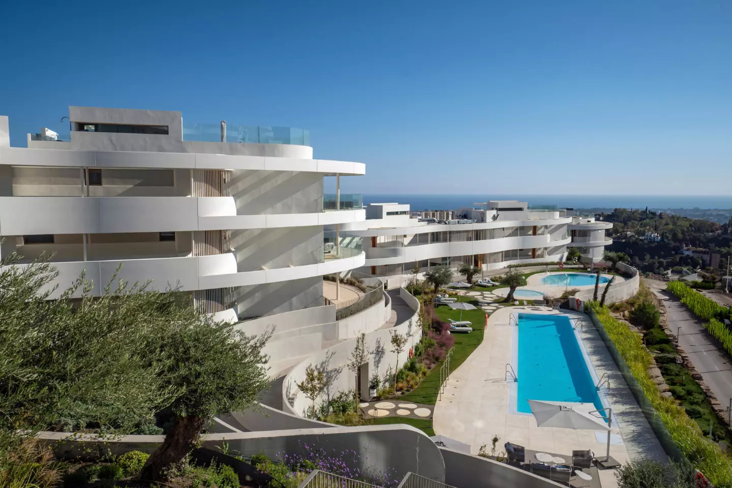The View Marbella in Benahavís - exterior foto 1